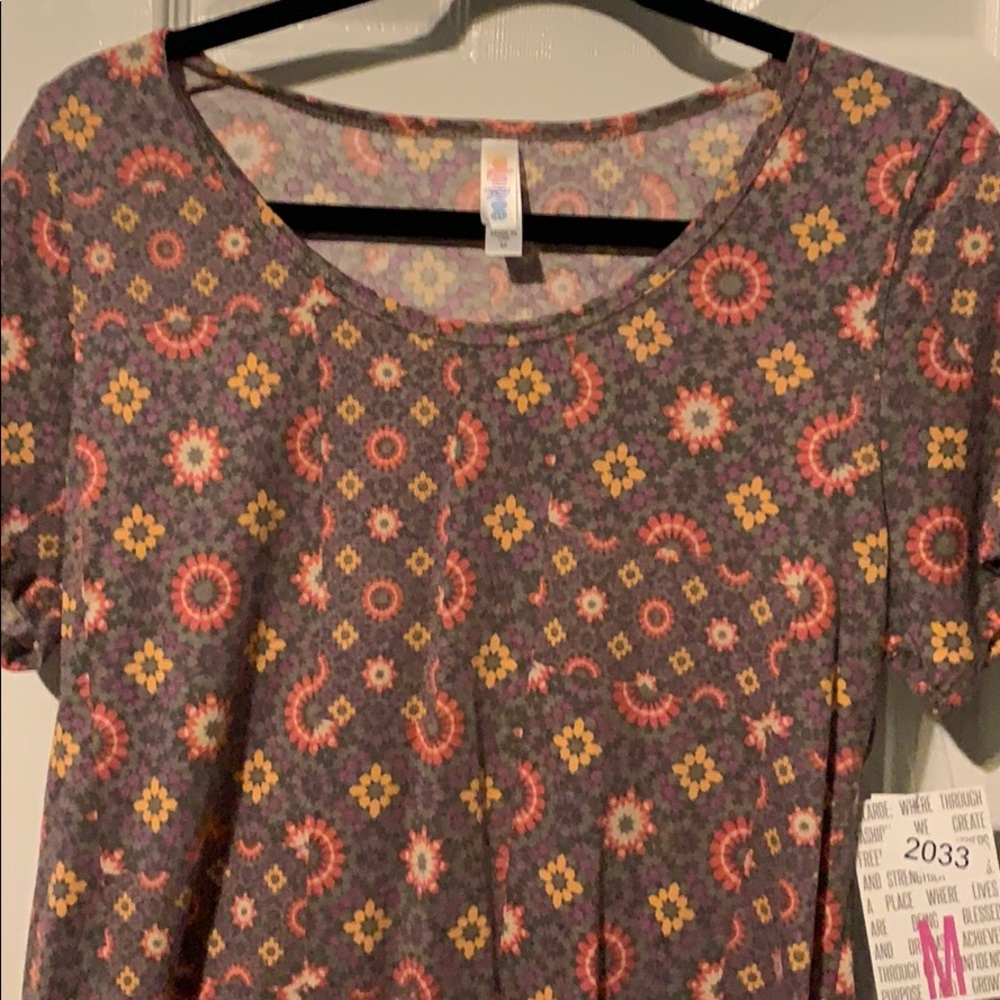 Lularoe M Classic T